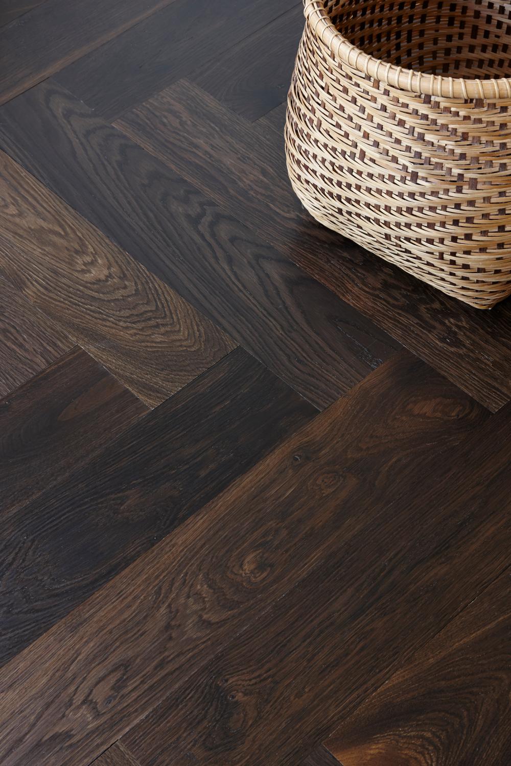 BLACK FRIDAY | 20.5mm Black Oak Whalebone | Herringbone plank